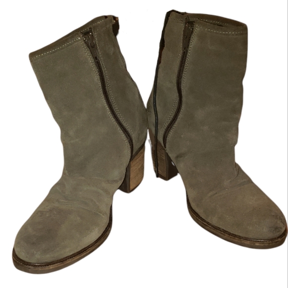 Bos. & Co. Olive Suede Block Heel Boots - Picture 4 of 5